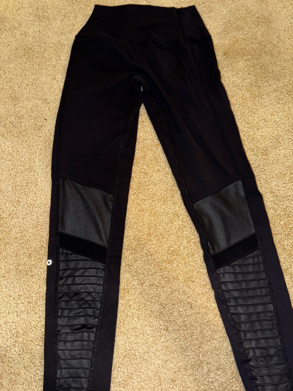 ALO Yoga Black High-Waist Leggings with Ribbed Paneled Detail - Picture 3 of 5